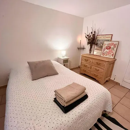 Du Mesnil * Équemauville